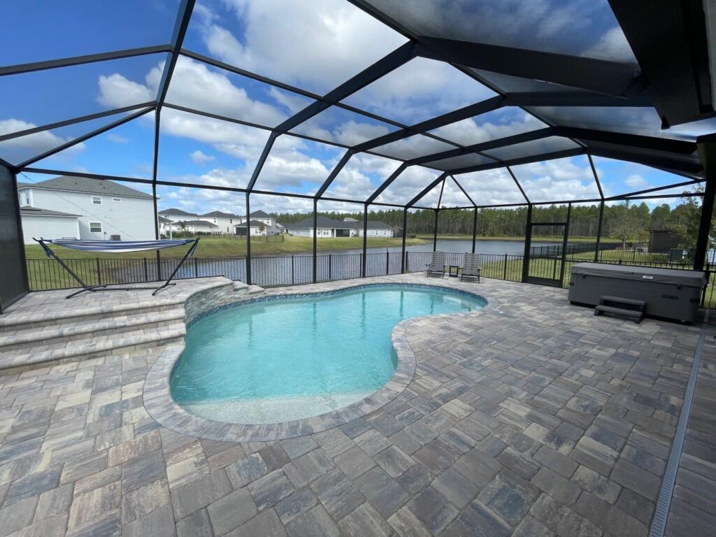 Pool screen enclosure